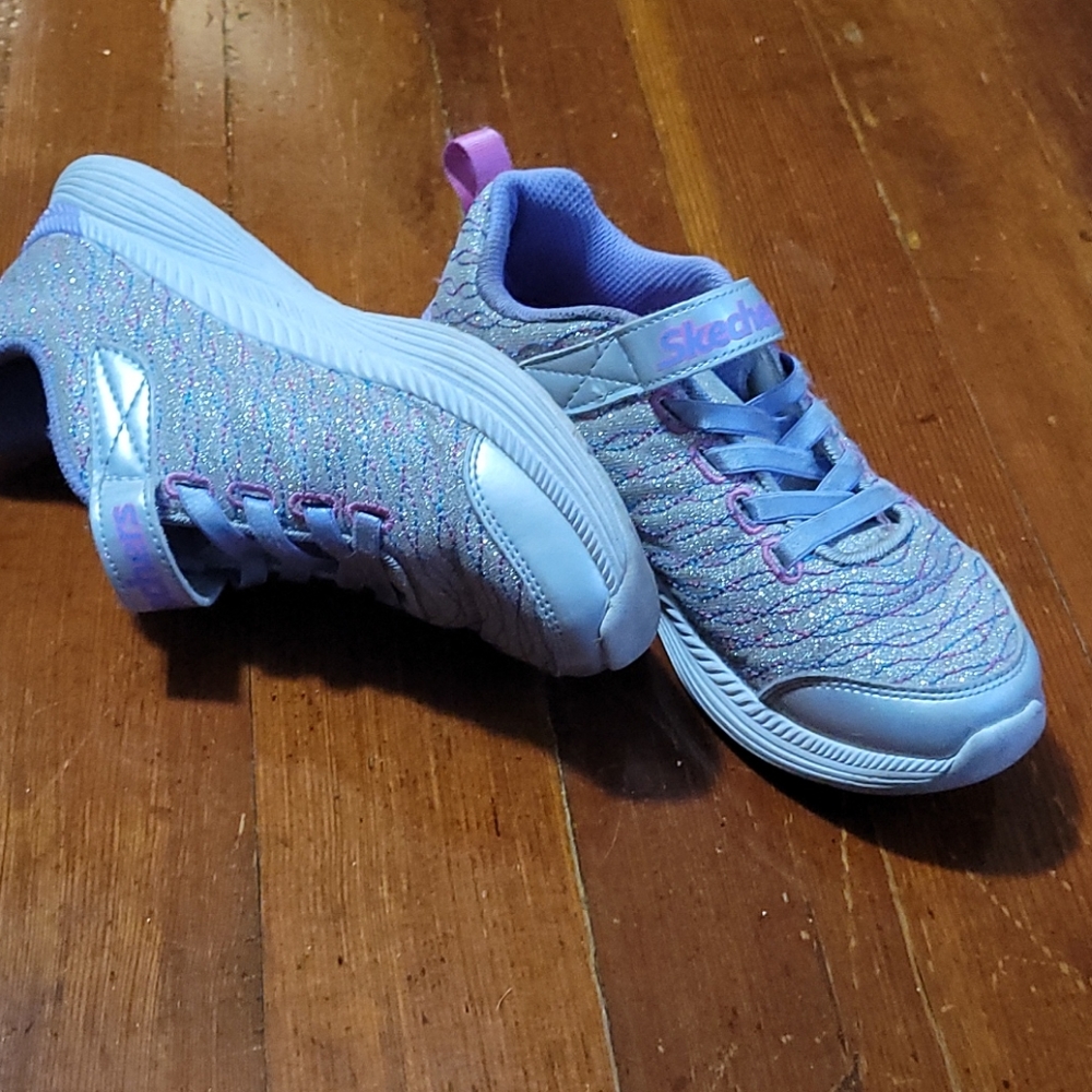 Kids sneakers